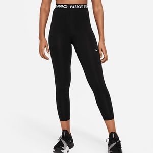 NIKE PRO capri leggings
